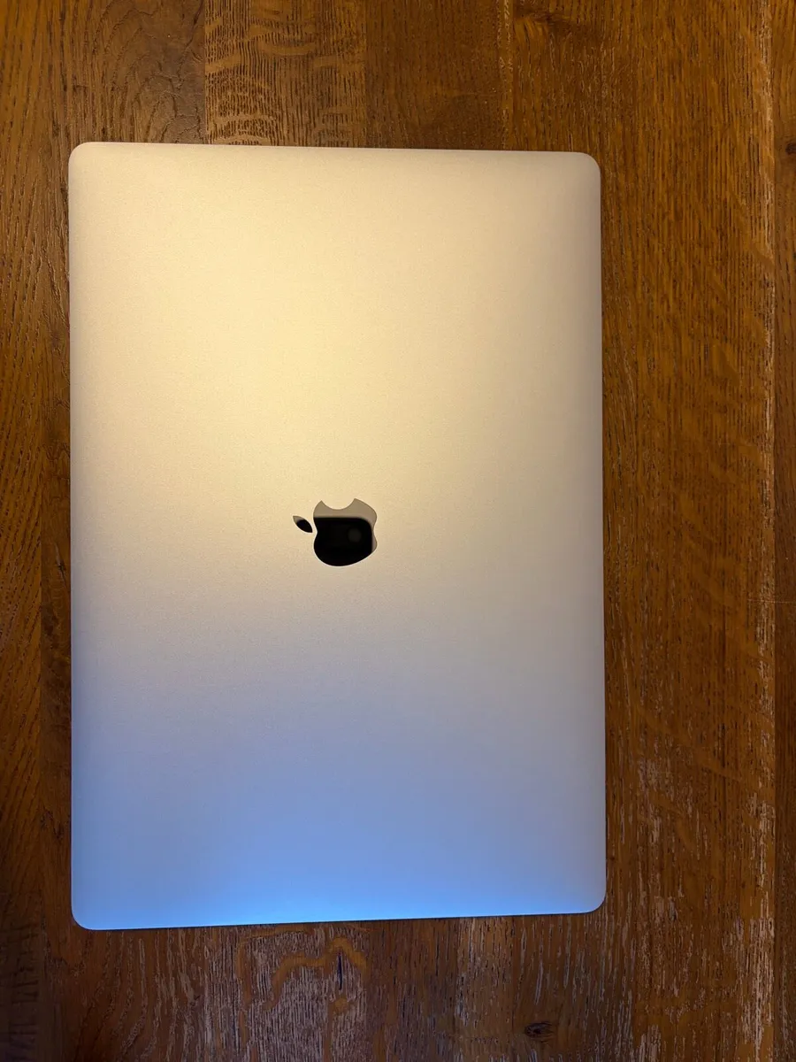MacBook Pro 2019 - Image 3