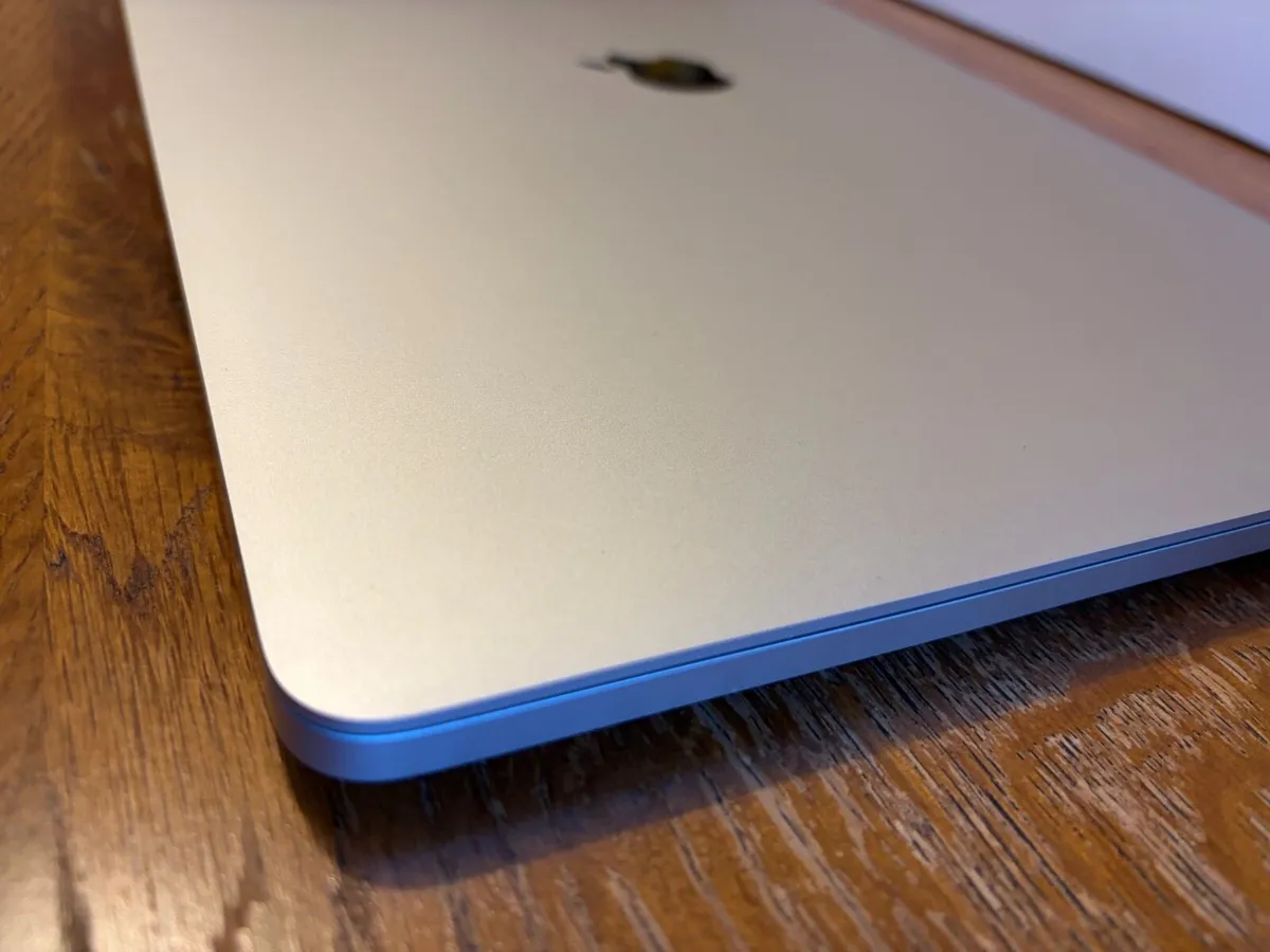 MacBook Pro 2019 - Image 4