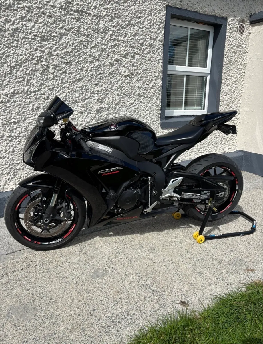 2014 Honda Fireblade - Image 2