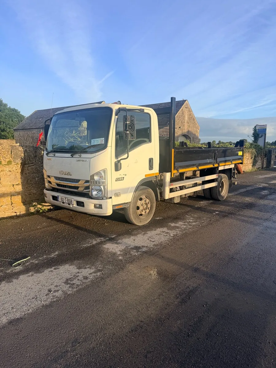 Izuzu tipper taxed and tested - Image 1