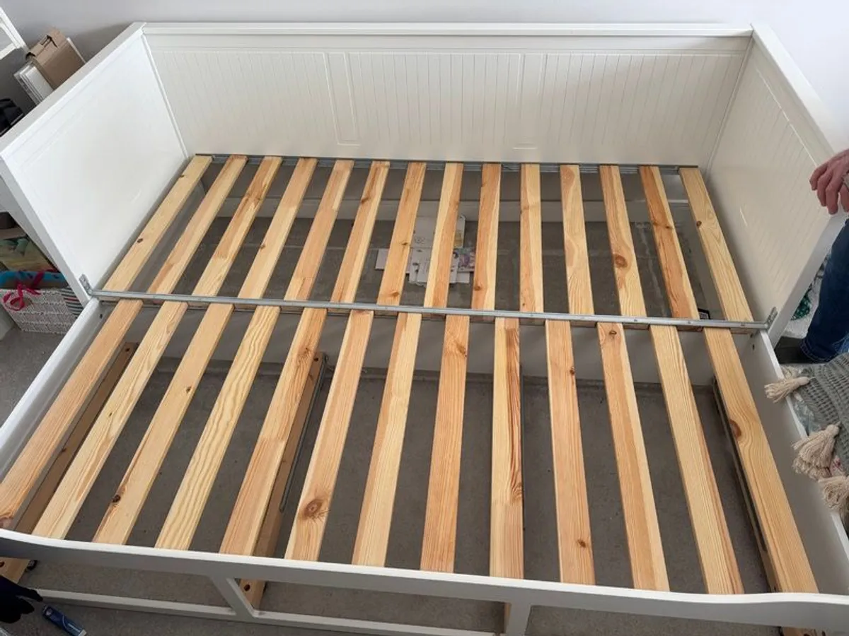 Pull out sofa bed - Image 2