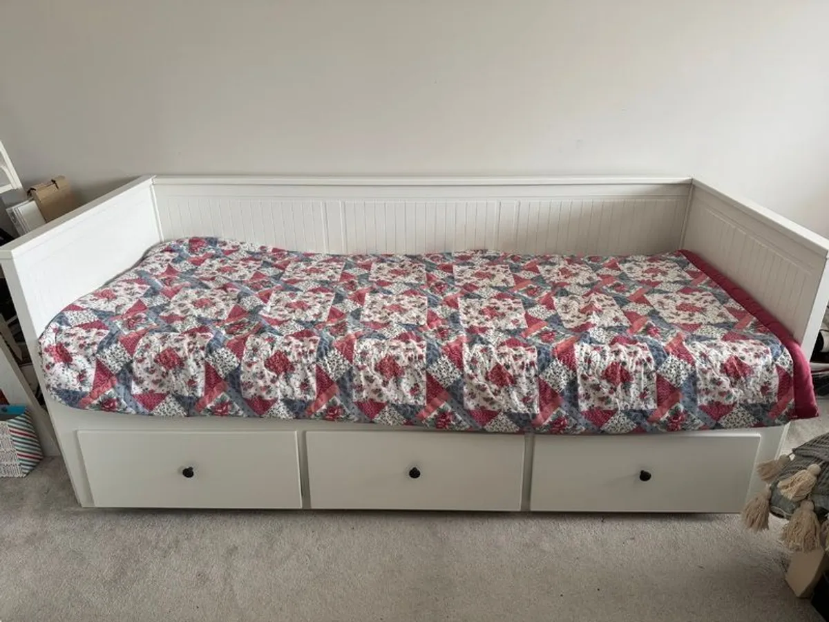 Pull out sofa bed - Image 3
