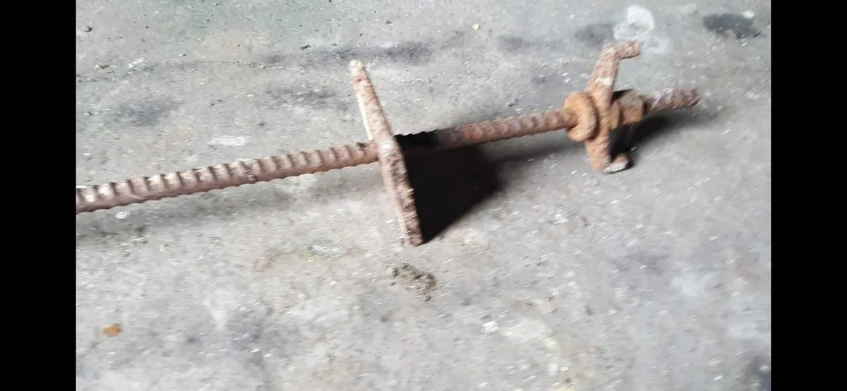 Shuttering bars - Image 1