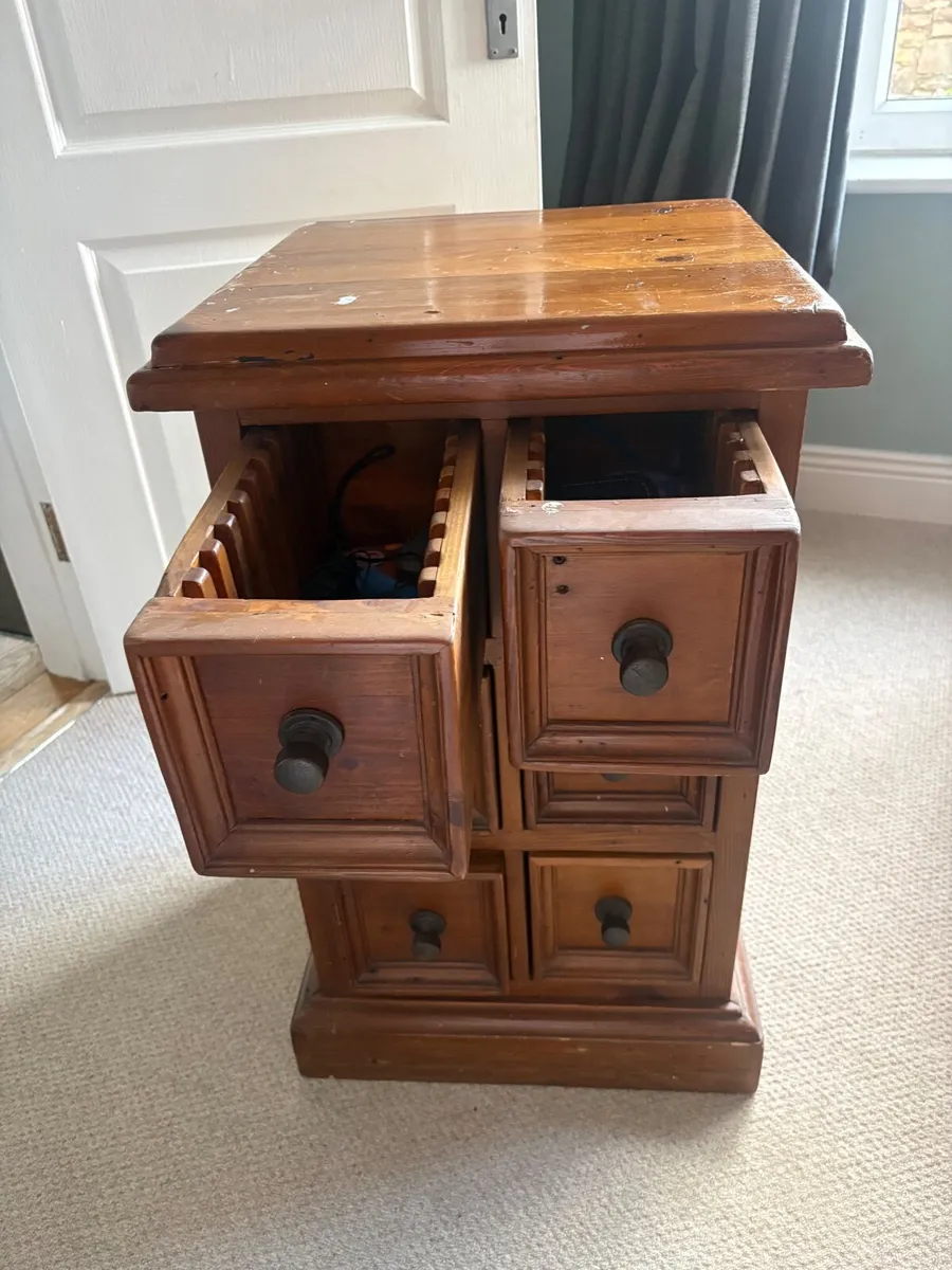 Lovely little Drawer Unit - Image 2