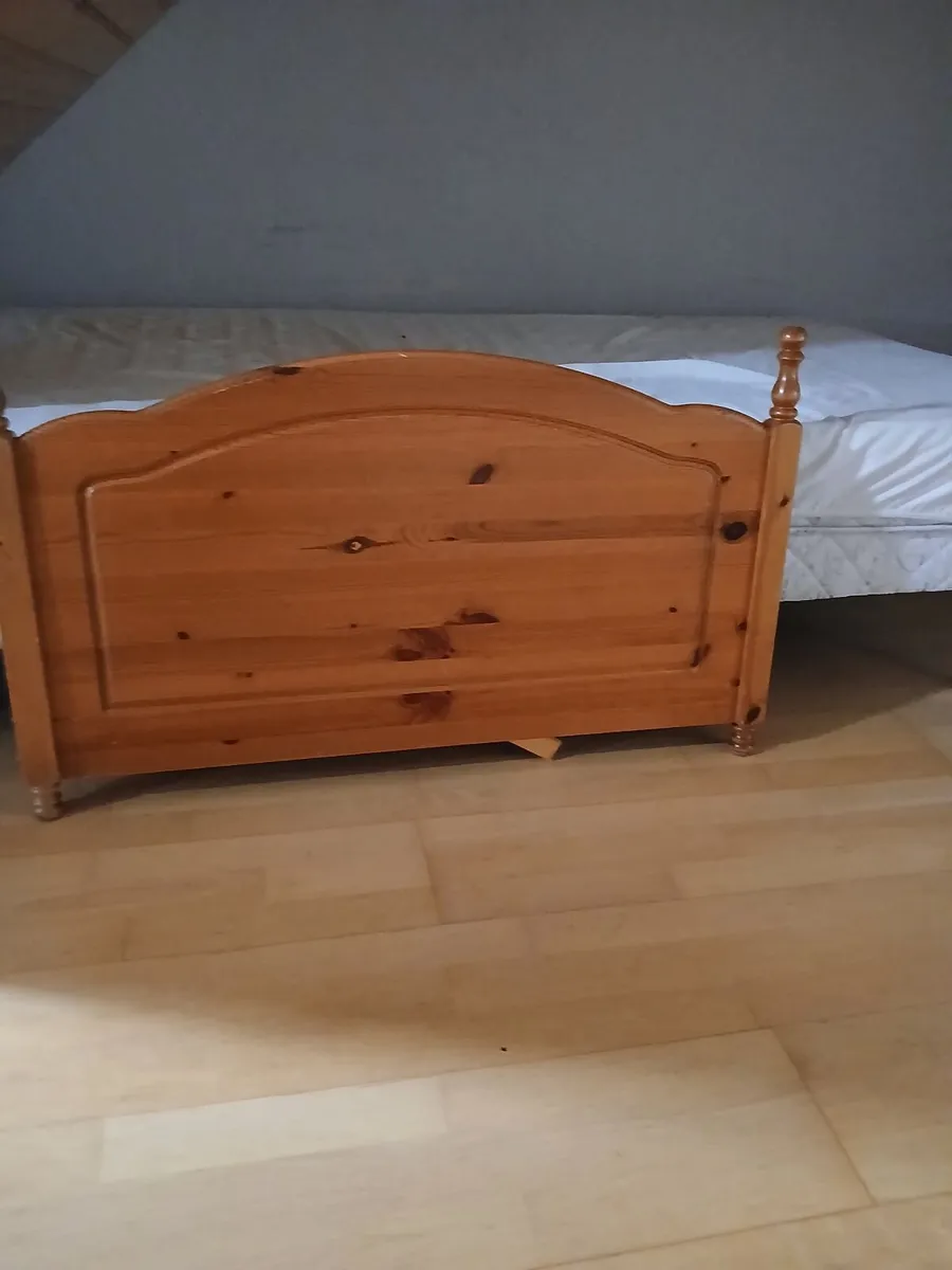 Single bed base and mattress, headboard - Image 3