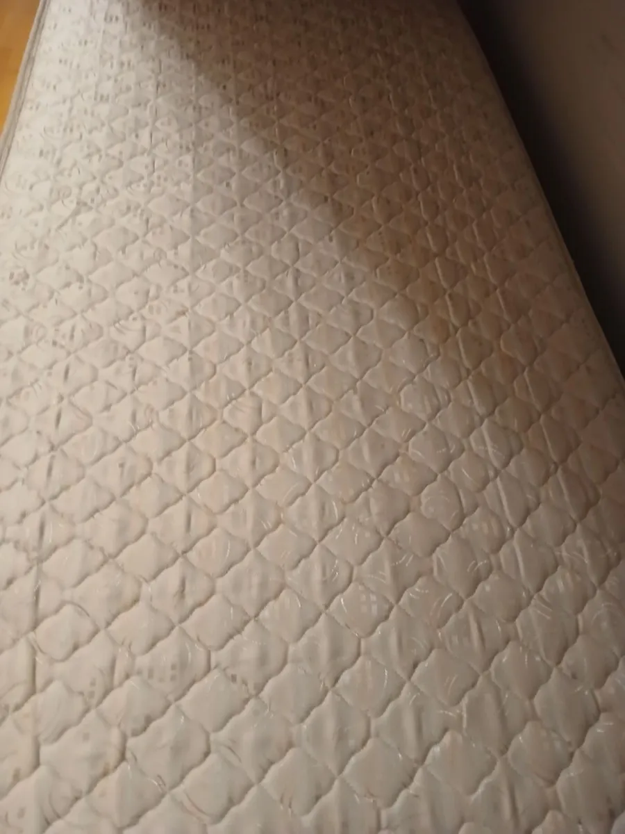 Single bed base and mattress, headboard - Image 4