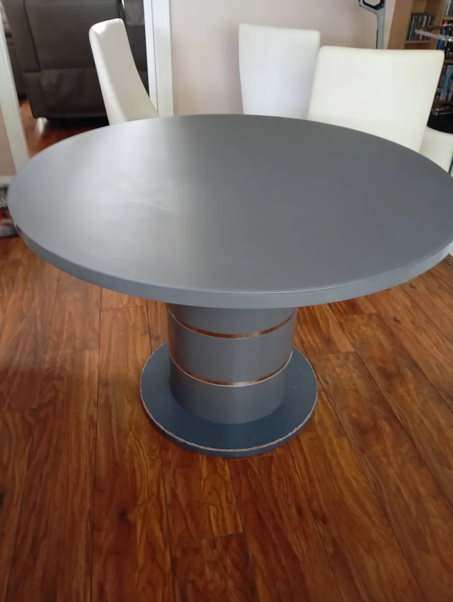 Dining room table - Image 2