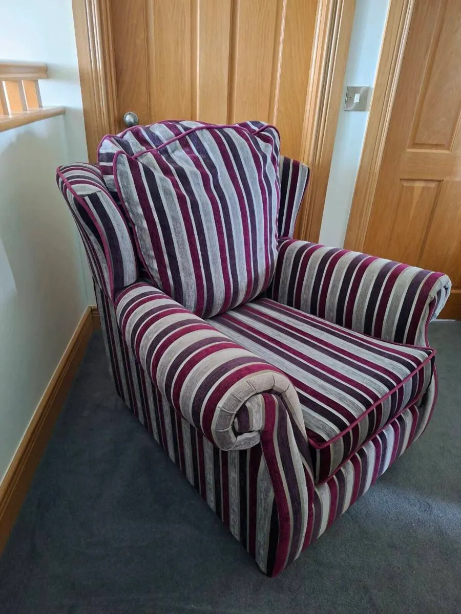Armchair - Image 2