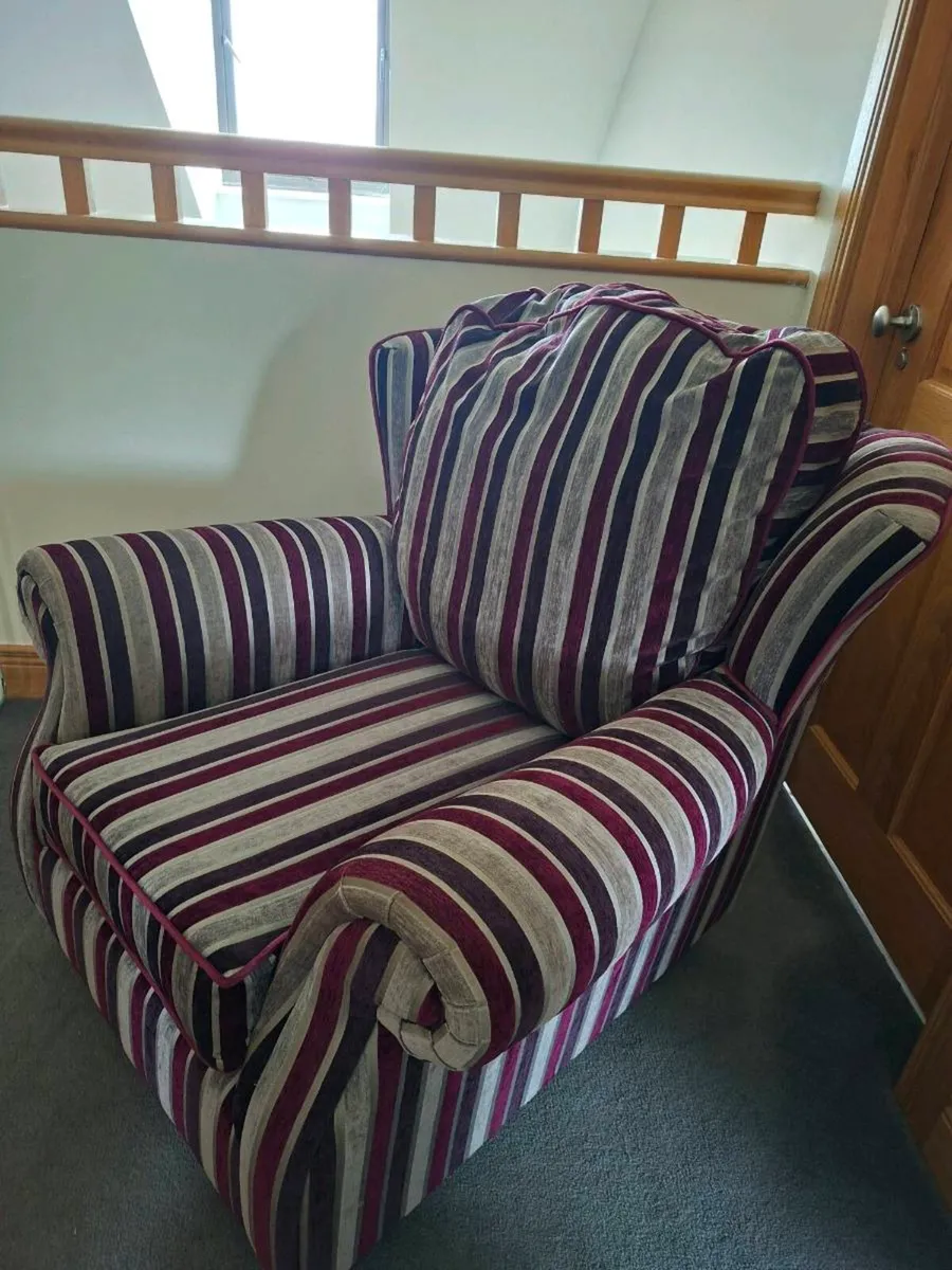 Armchair - Image 3