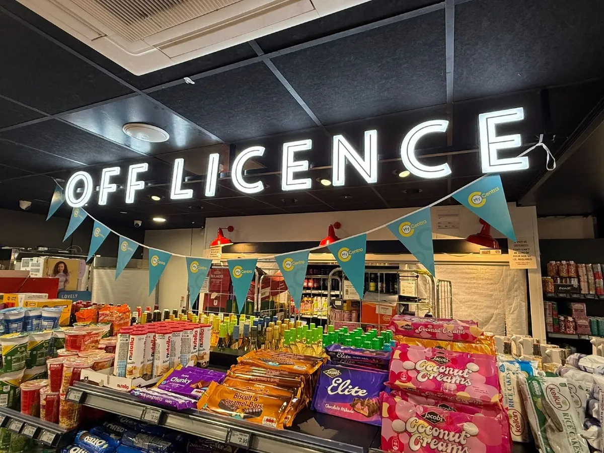 Illuminated Retail Shop Signage – Full Set - Image 4