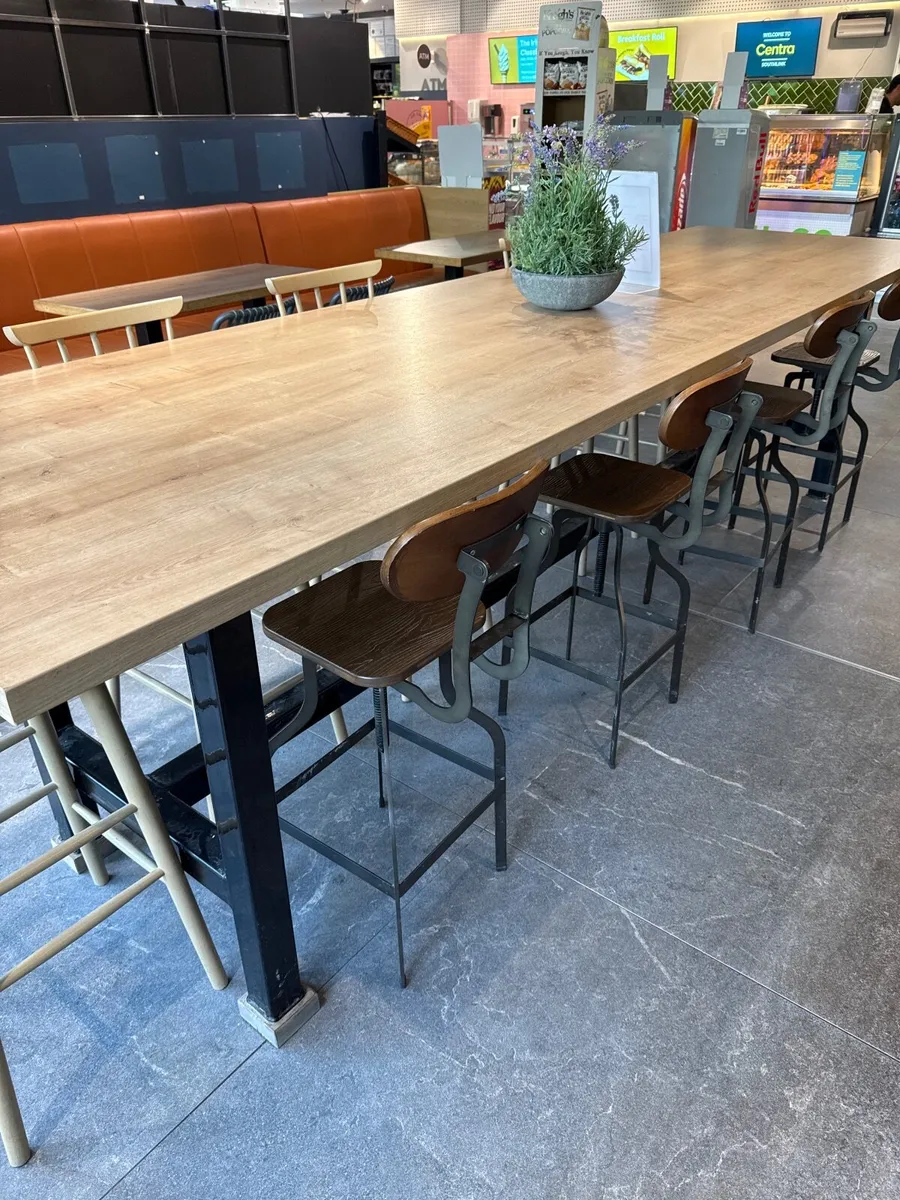 Large Table - Image 3