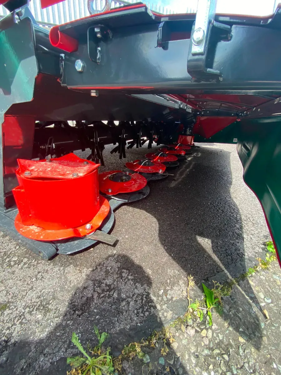 Kverneland Mower Conditioners - Image 4