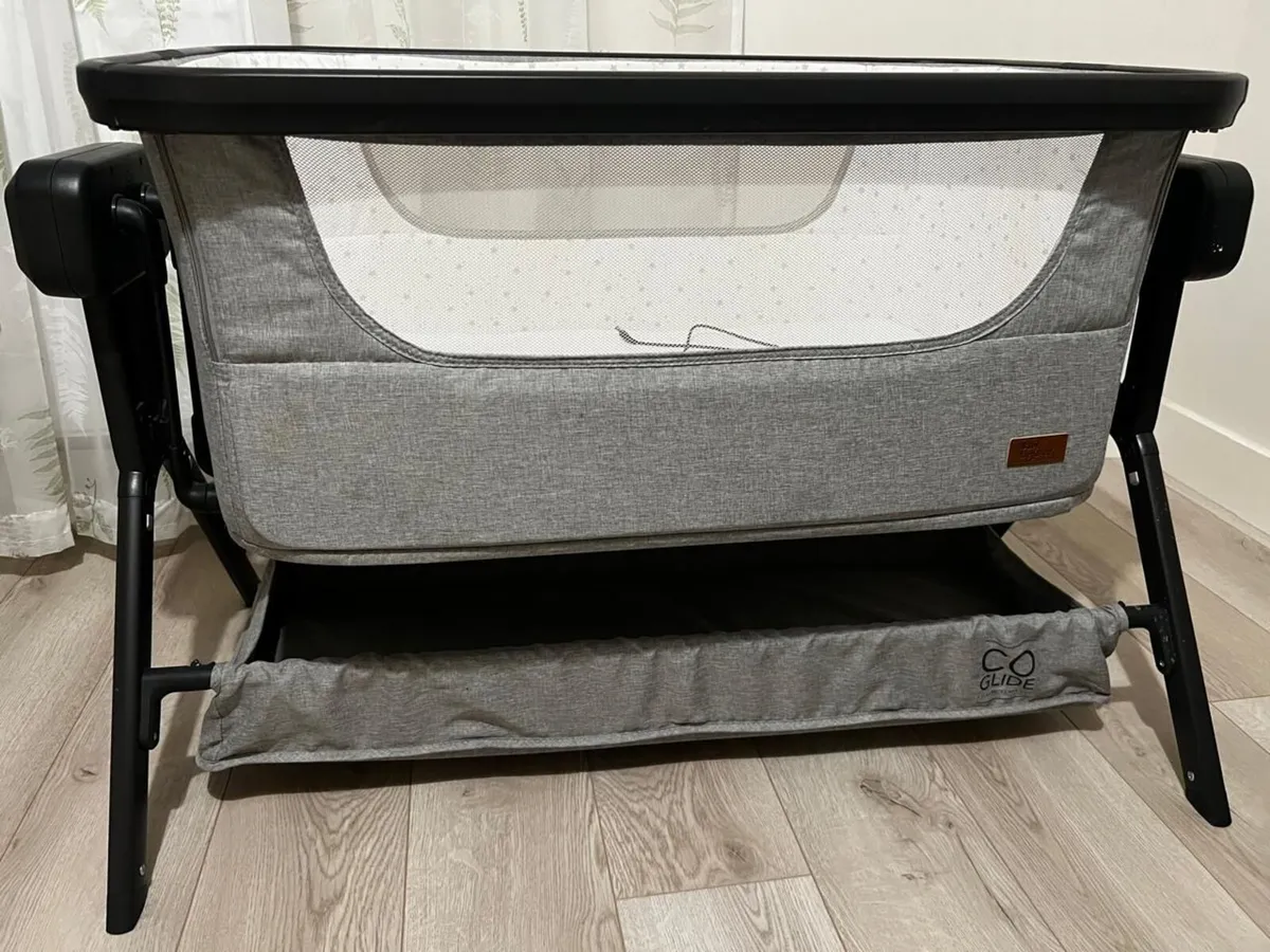 Baby Elegance Co-Glide Electric Crib – Like New - Image 2