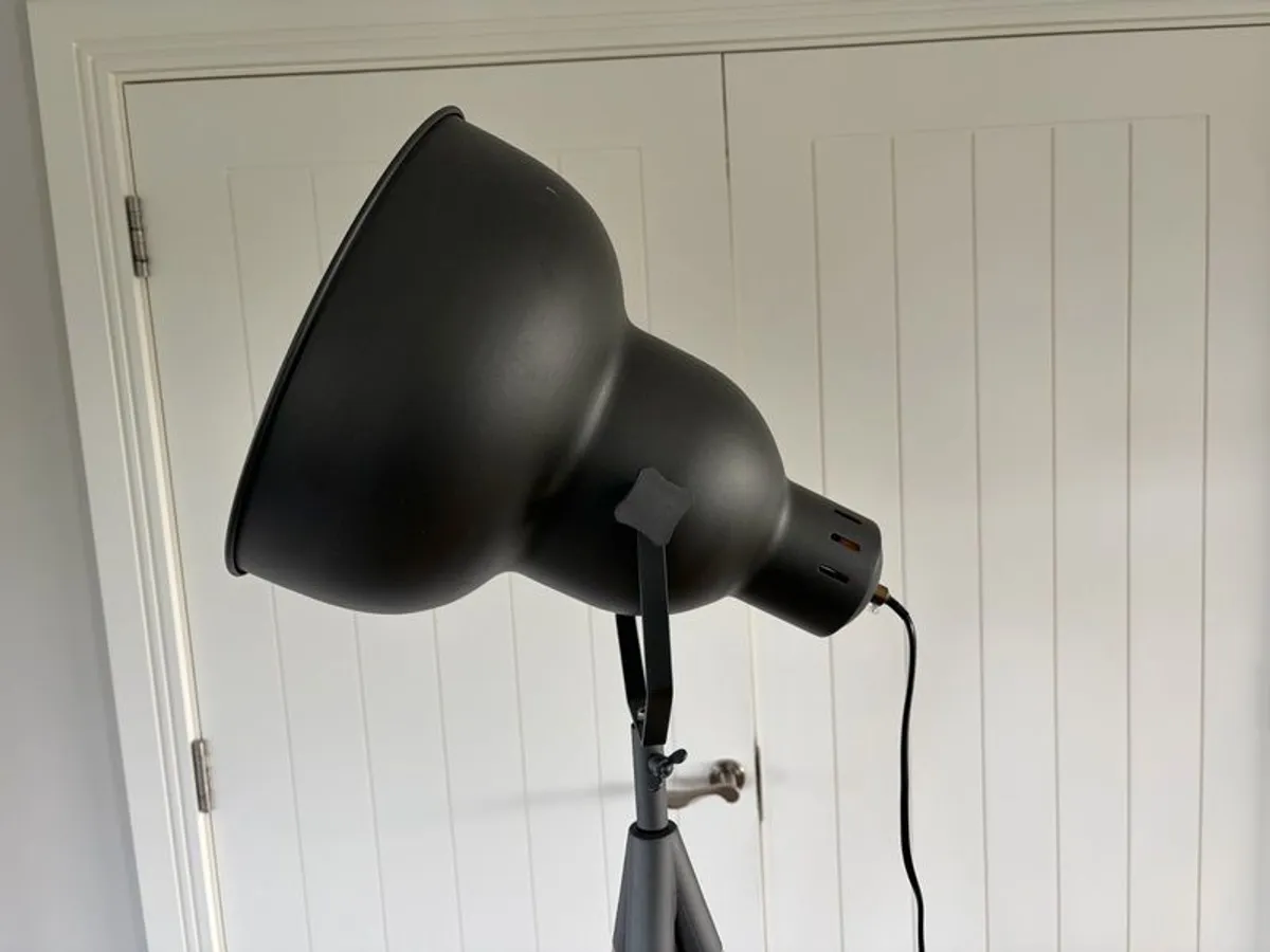 Tripod Standing Lamp - Image 3