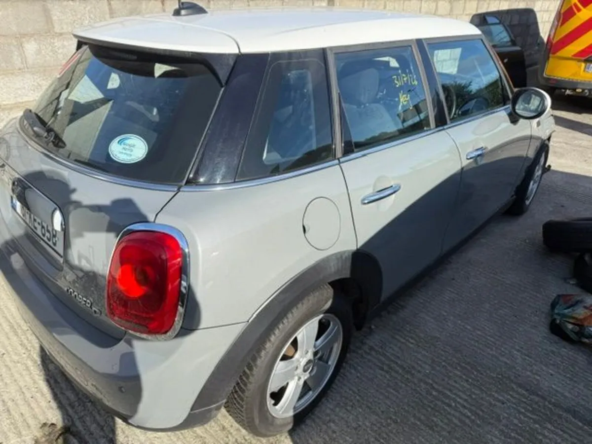 2016 MINI COOPER - Image 4