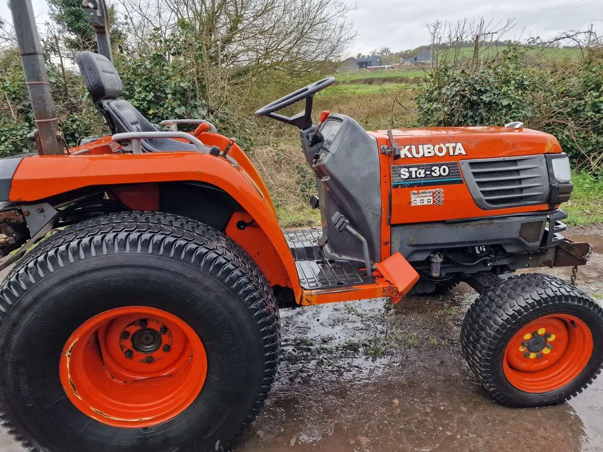 Kubota 30hp Compact Tractor 1 owner from new - Image 4