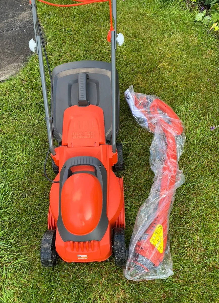 Flymo SimpliMow 300 Lawnmower & Strimmer - Image 3