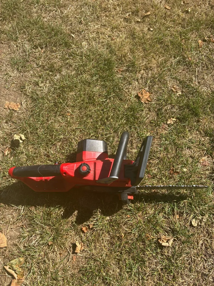 Battery chainsaw - Image 4