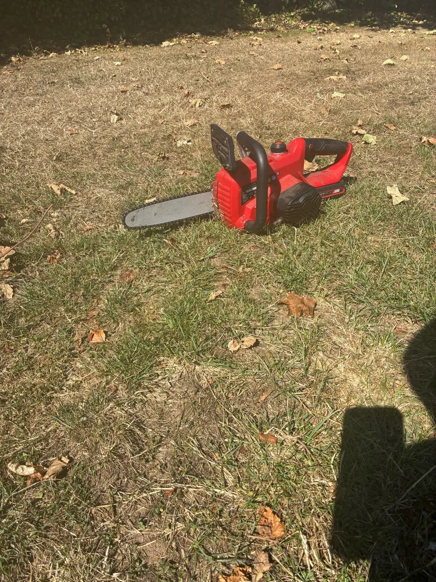 Battery chainsaw - Image 1