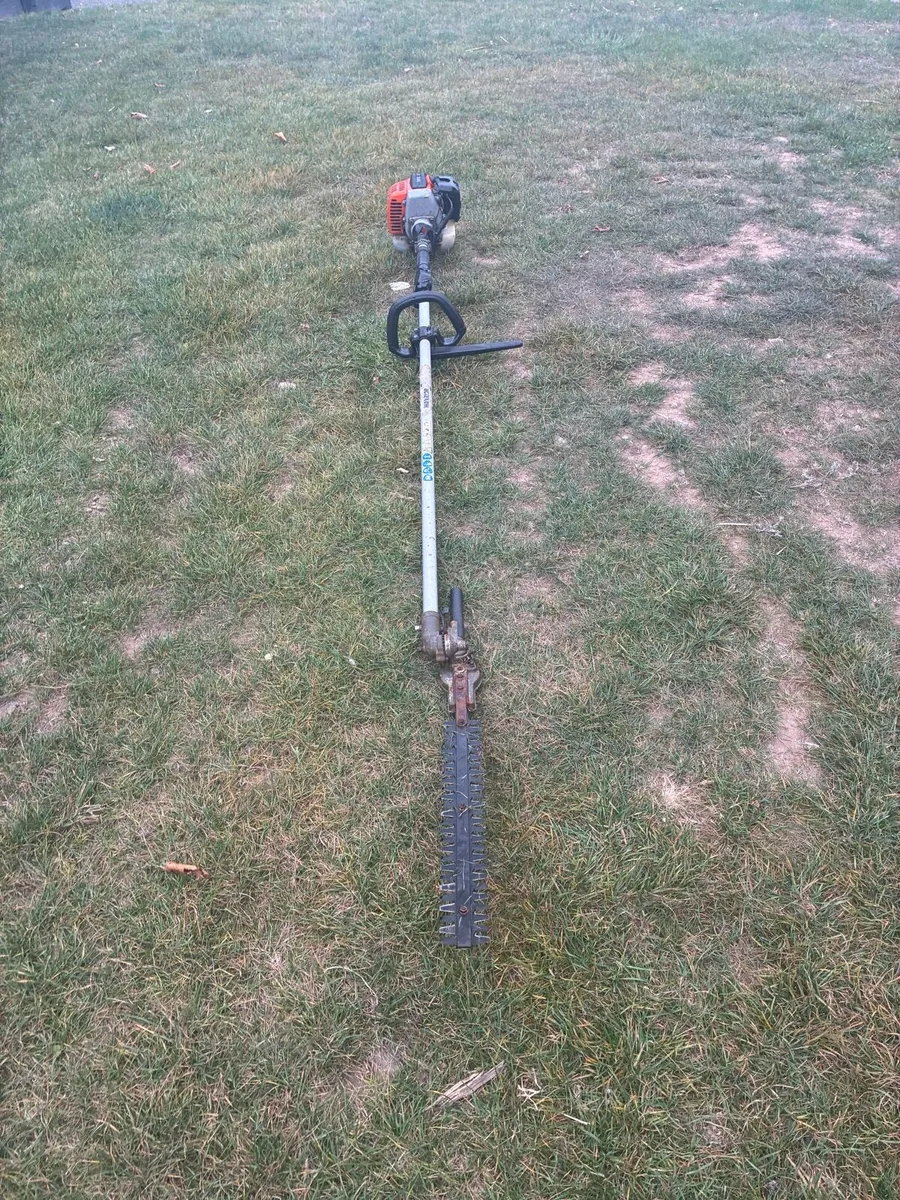 Long reach hedgecutter - Image 1