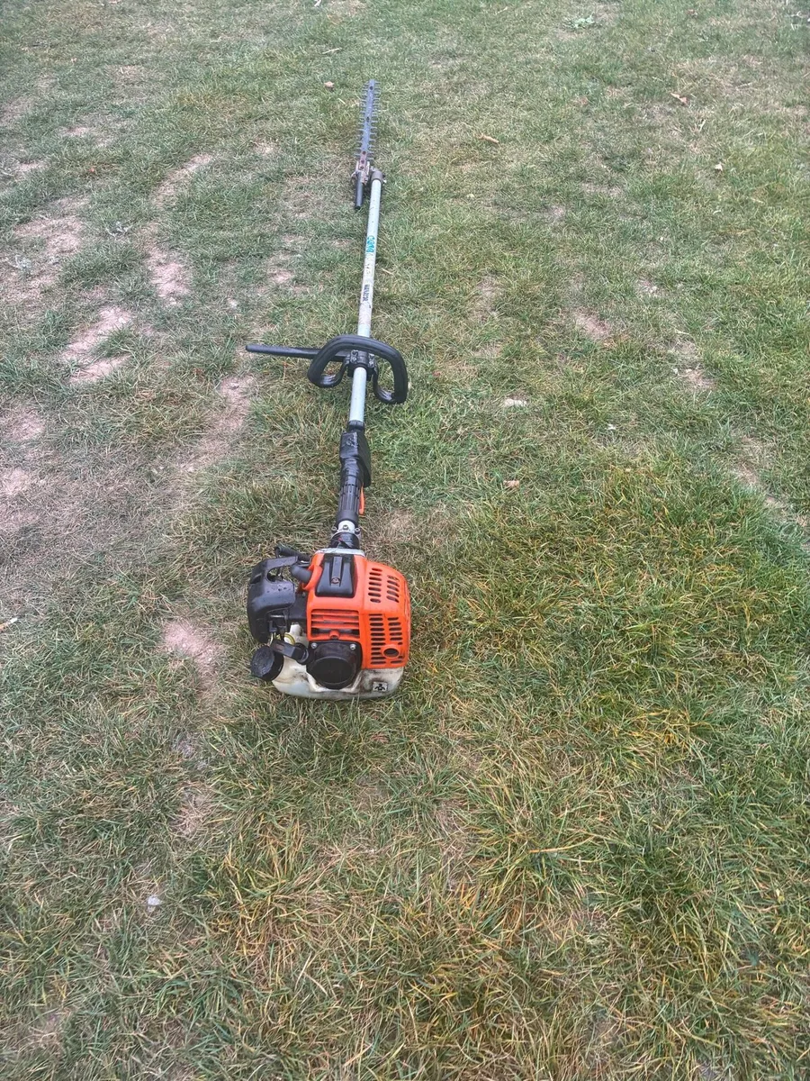 Long reach hedgecutter - Image 2