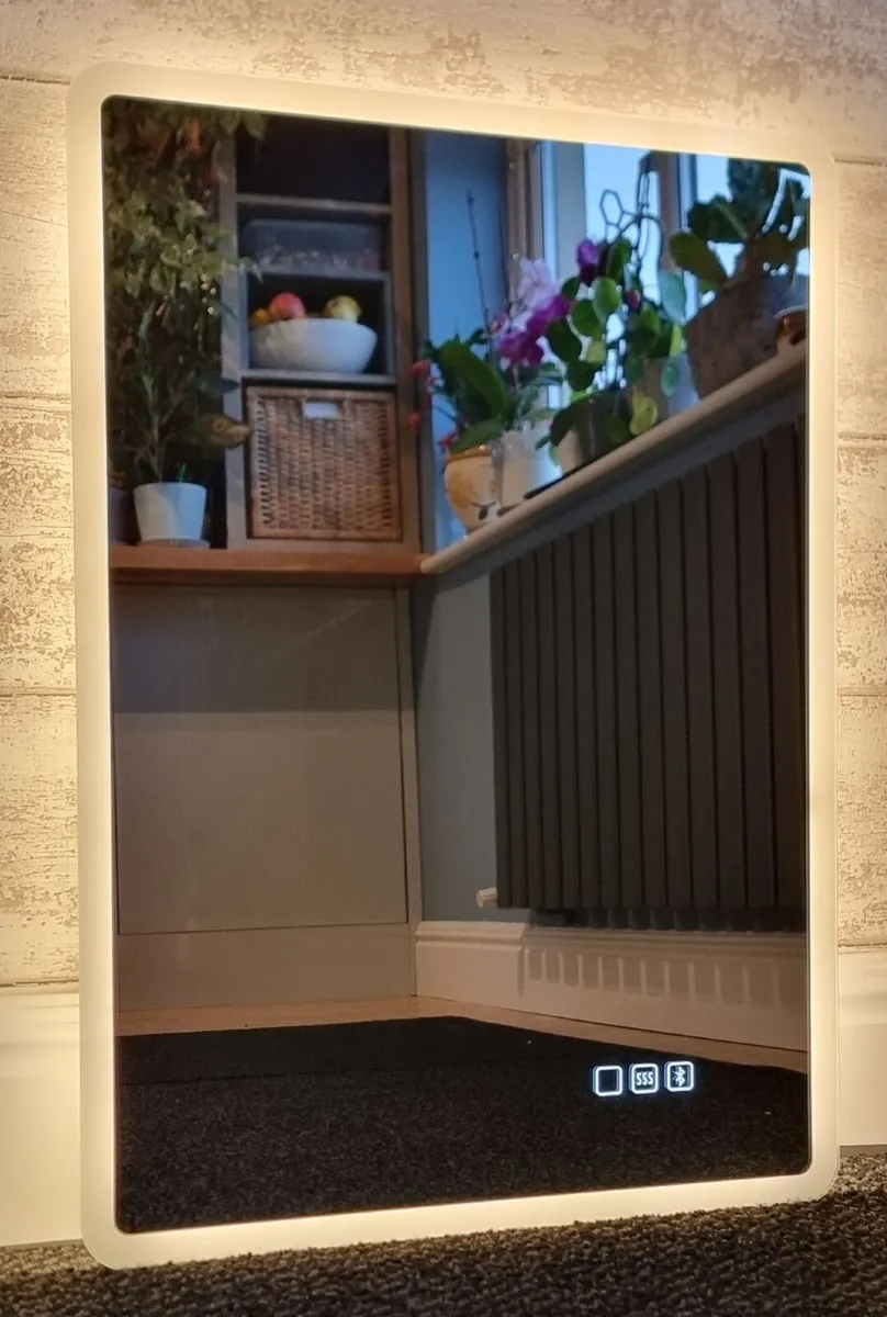 LED Bathroom Mirror 50x70cm Fog Free Bluetooth - Image 4