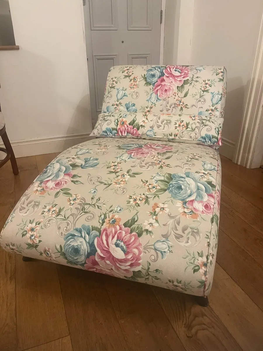 Beautiful Chaise Longue - Image 1