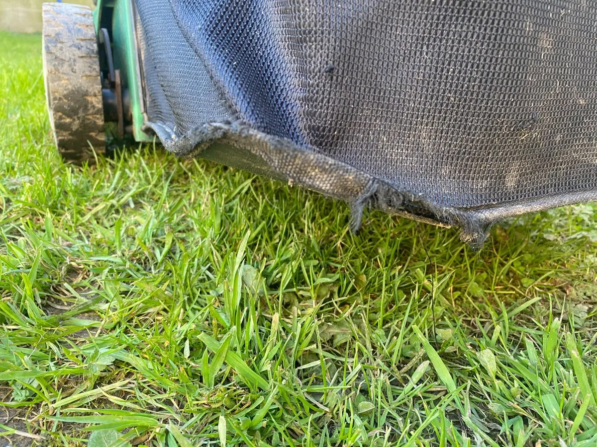 40cm Self-drive lawnmower - Image 4