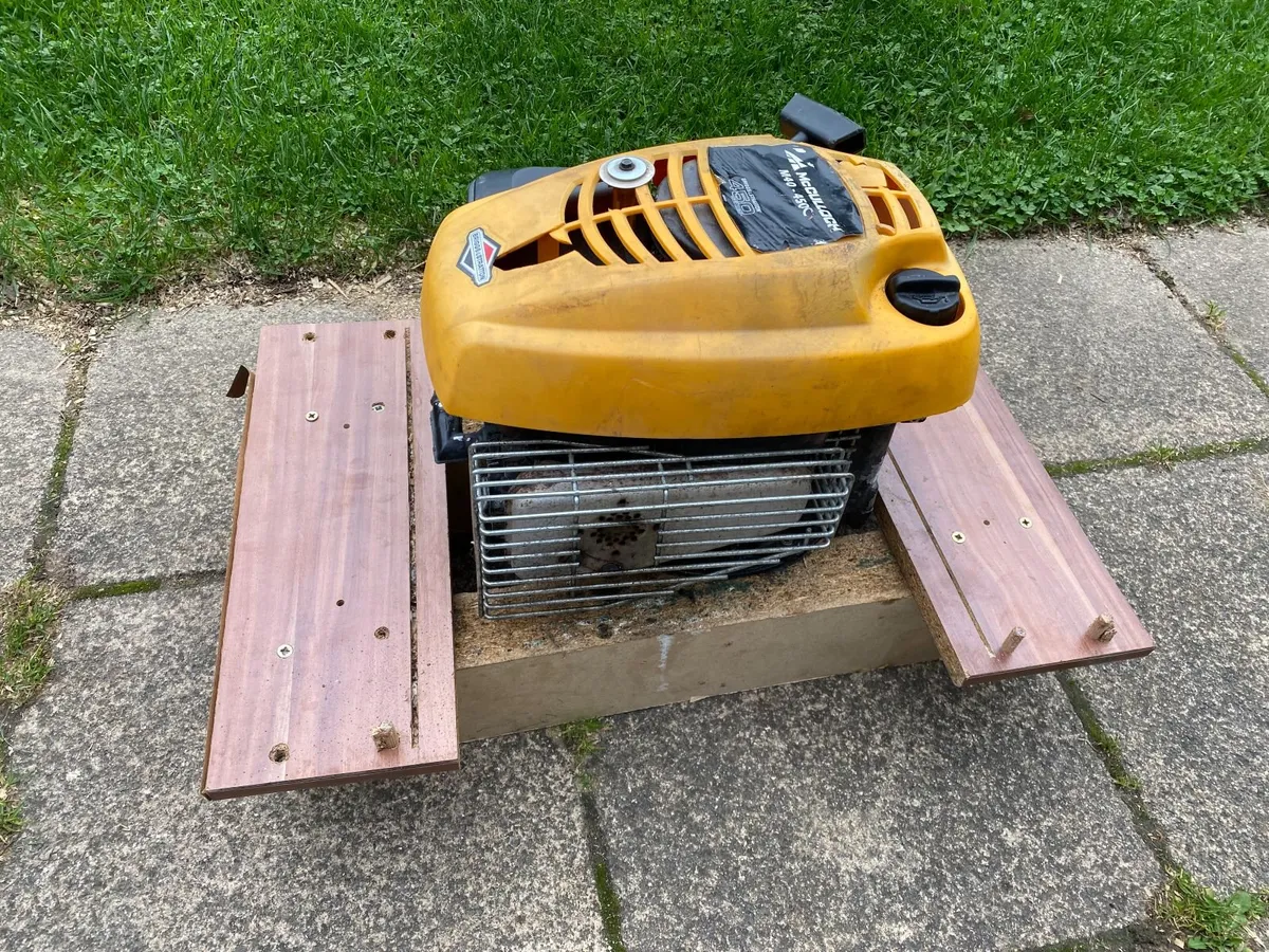 McCulloch M40-450C, Briggs & Stratton 450 Series l - Image 2