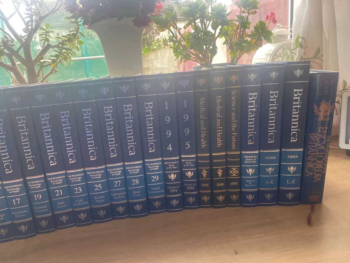 Britannica micro/macropaedia knowledge in depth bo - Image 3