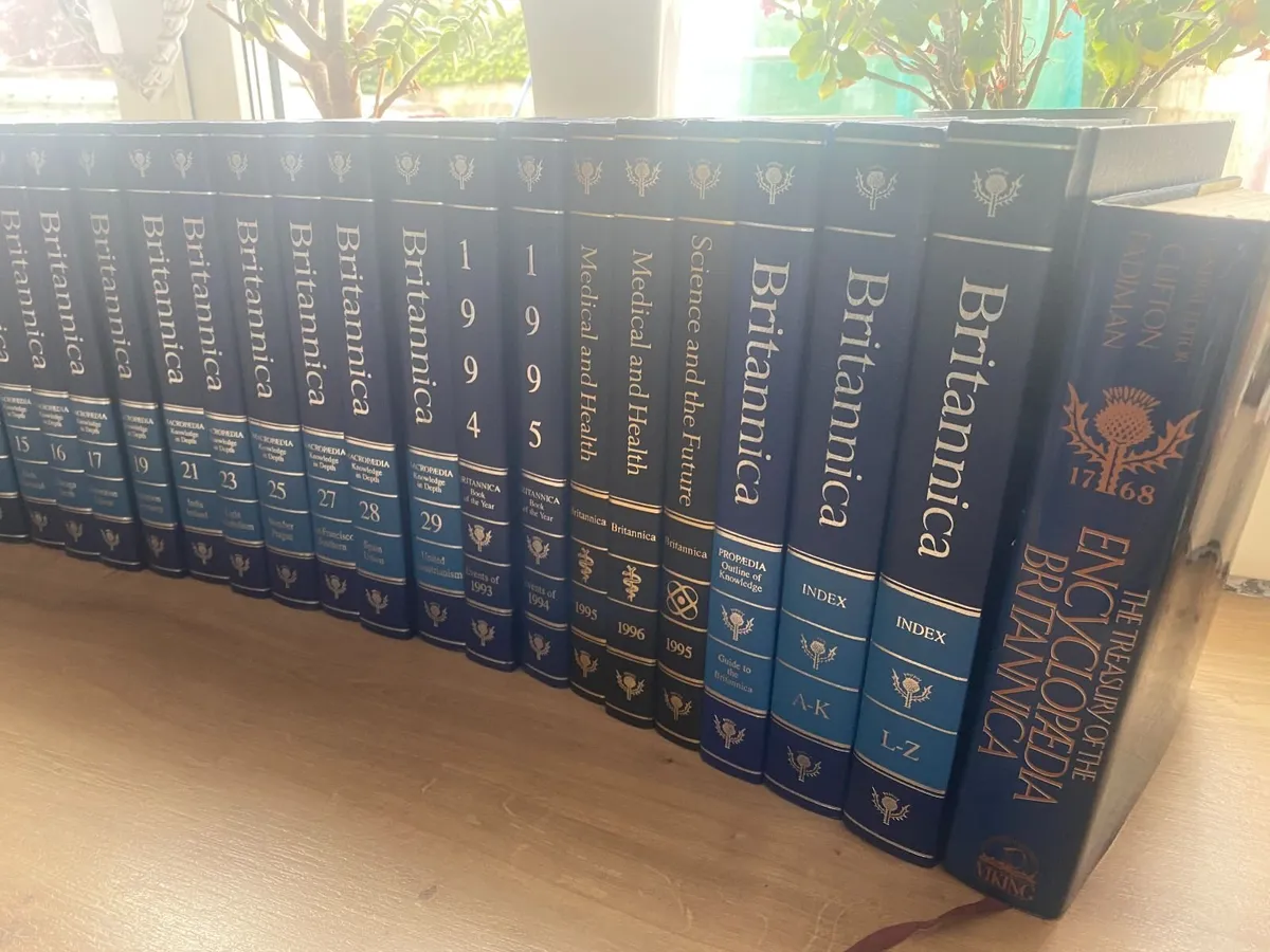 Britannica micro/macropaedia knowledge in depth bo - Image 4