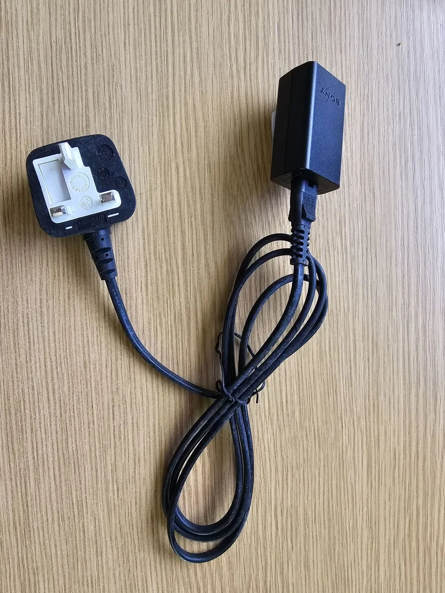 Sony USB power supply adapter charger AC DC 5v - Image 1