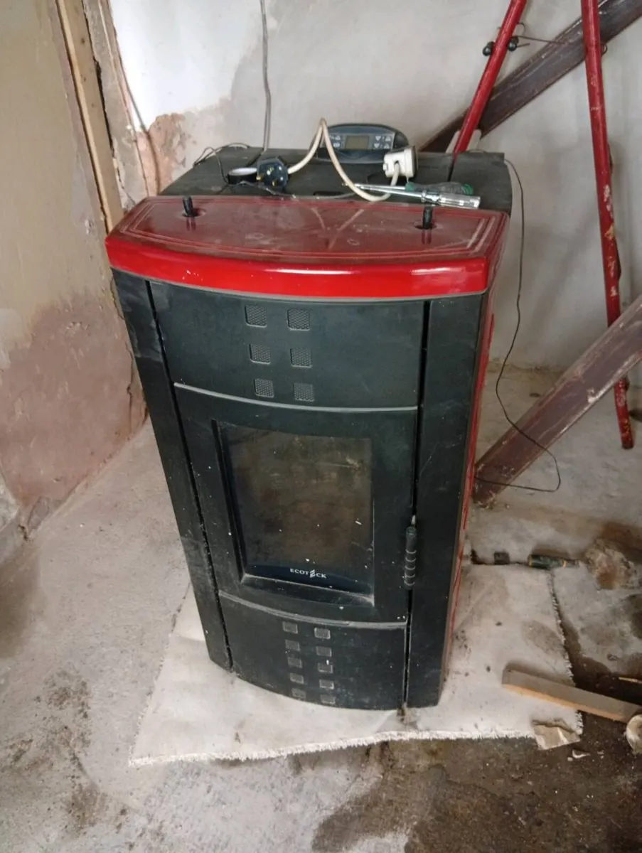 Pellet stove - Image 1