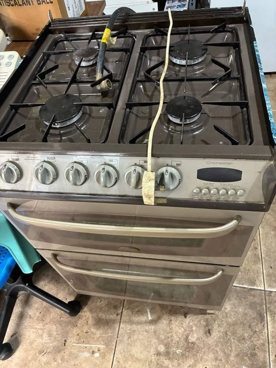 gas hob and oven - Image 1