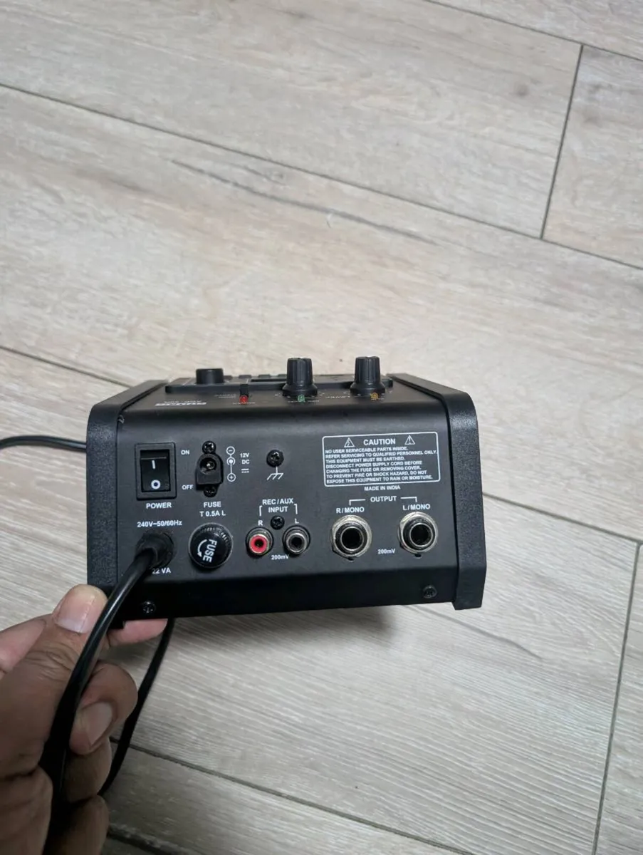Bluetooth connector for analog mixer - Image 1