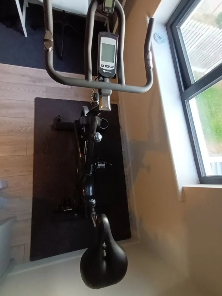 HIT Fitness G8 Indoor Cycling Bike - Image 3