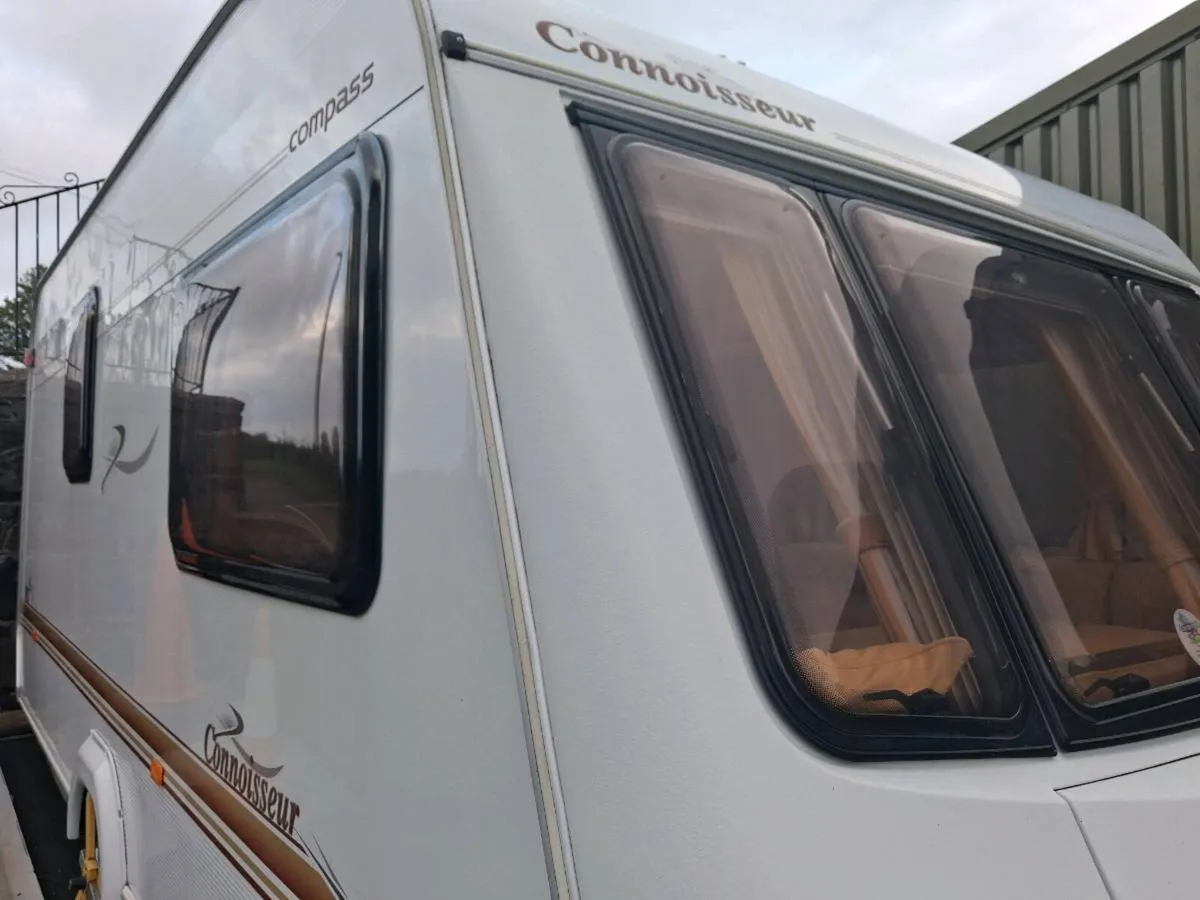 2006 Compass Connoisseur 2 berth caravan - Image 2
