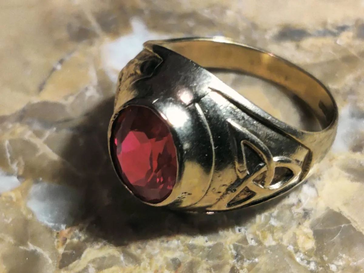 GARNET CELTIC COLLEGE, 9CT Gold 6.06g Bulky Ring ! - Image 4