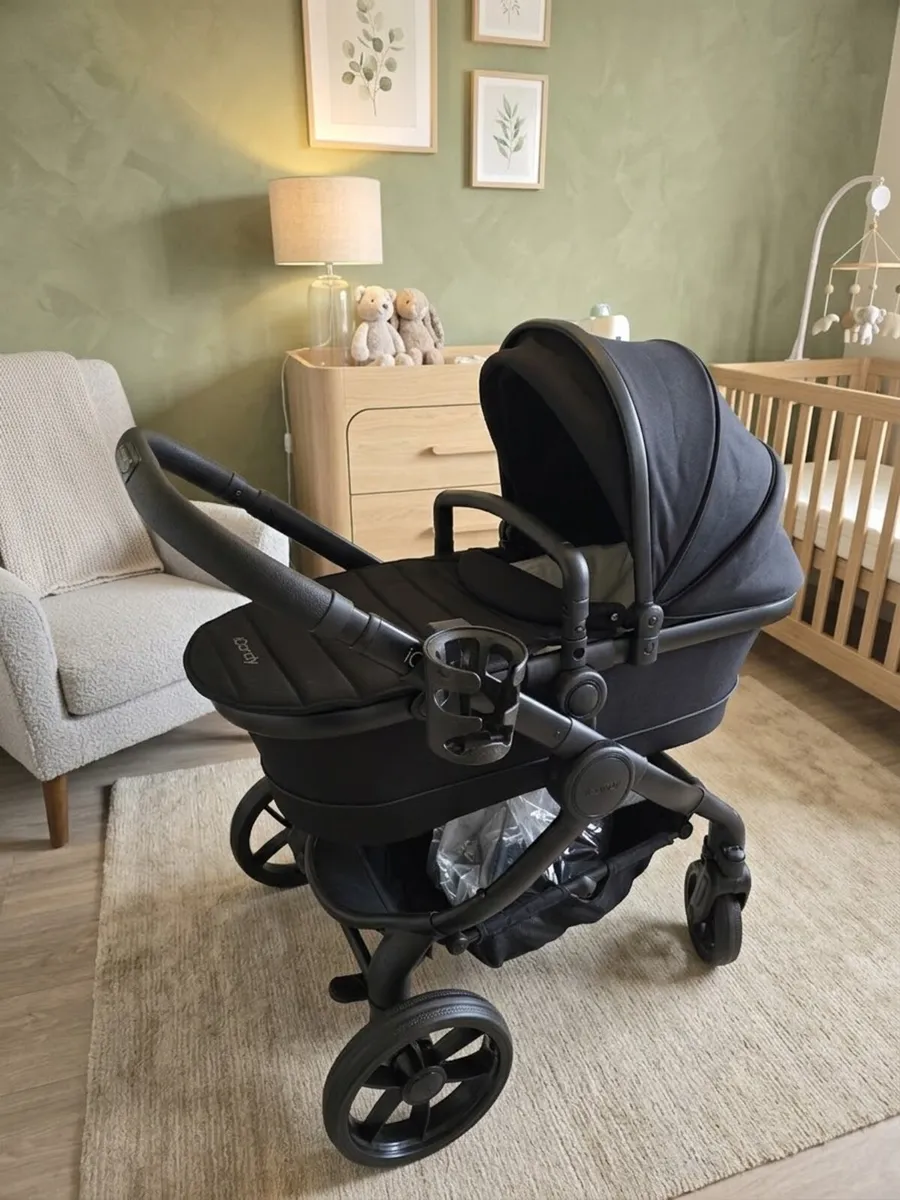 As new Icandy Peach 7 with accessories - Image 4