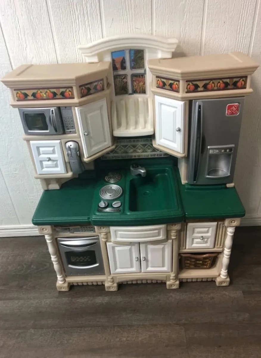 Toy kitchen & accessories - Image 1