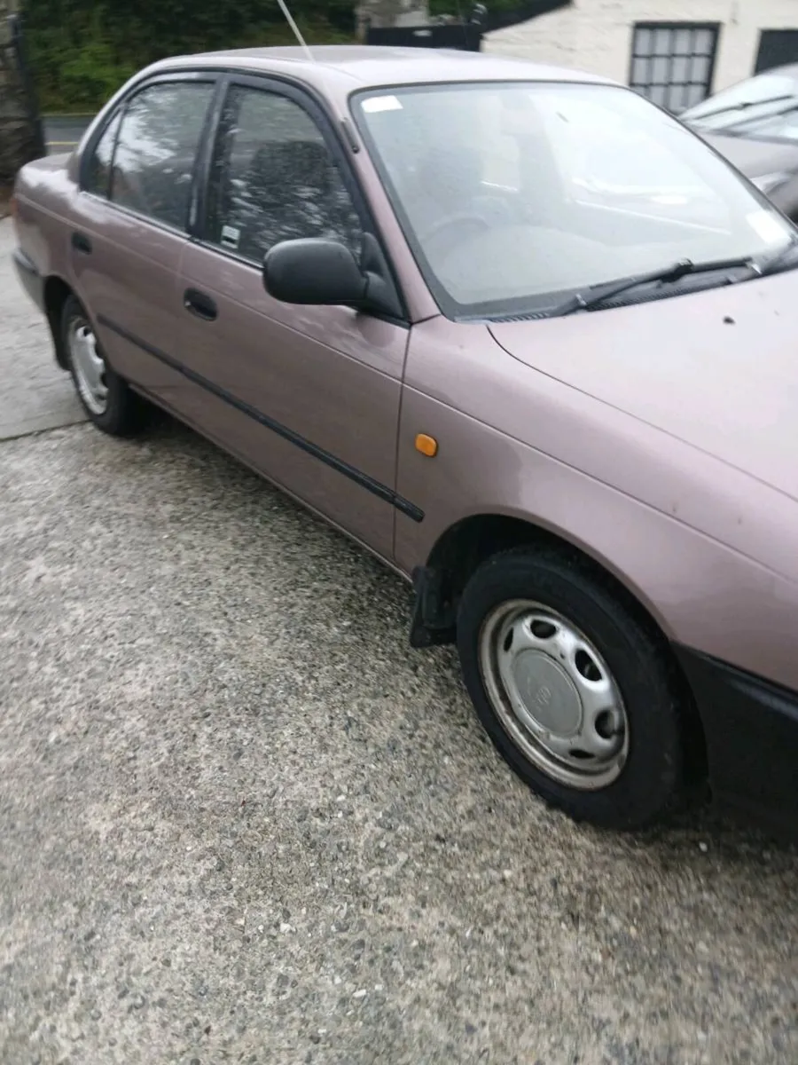 Toyota corolla - Image 1