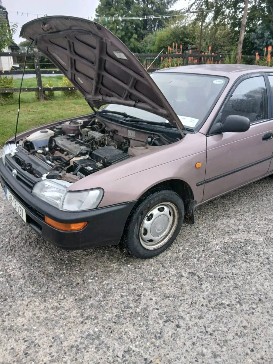Toyota corolla - Image 2