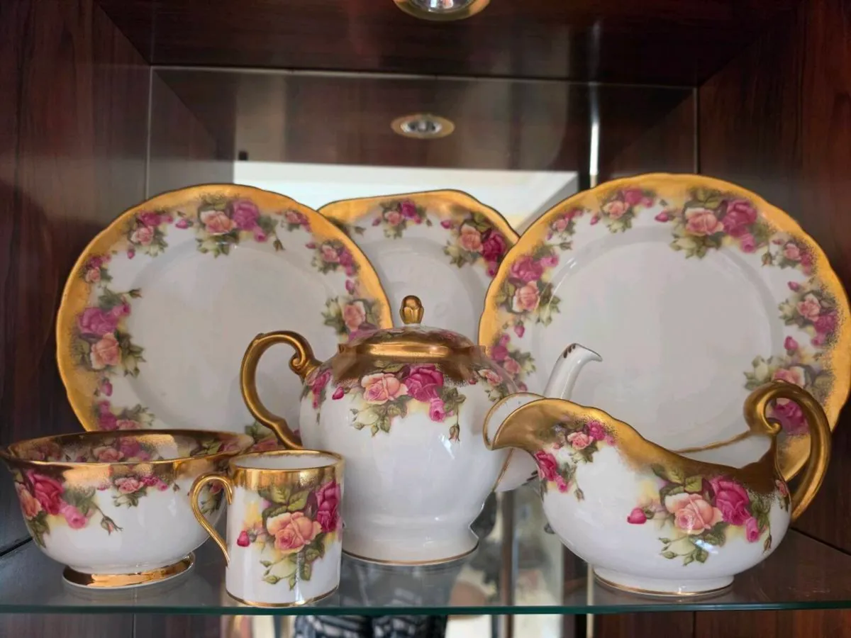 A huge collection of rare royal chelsea - Image 1
