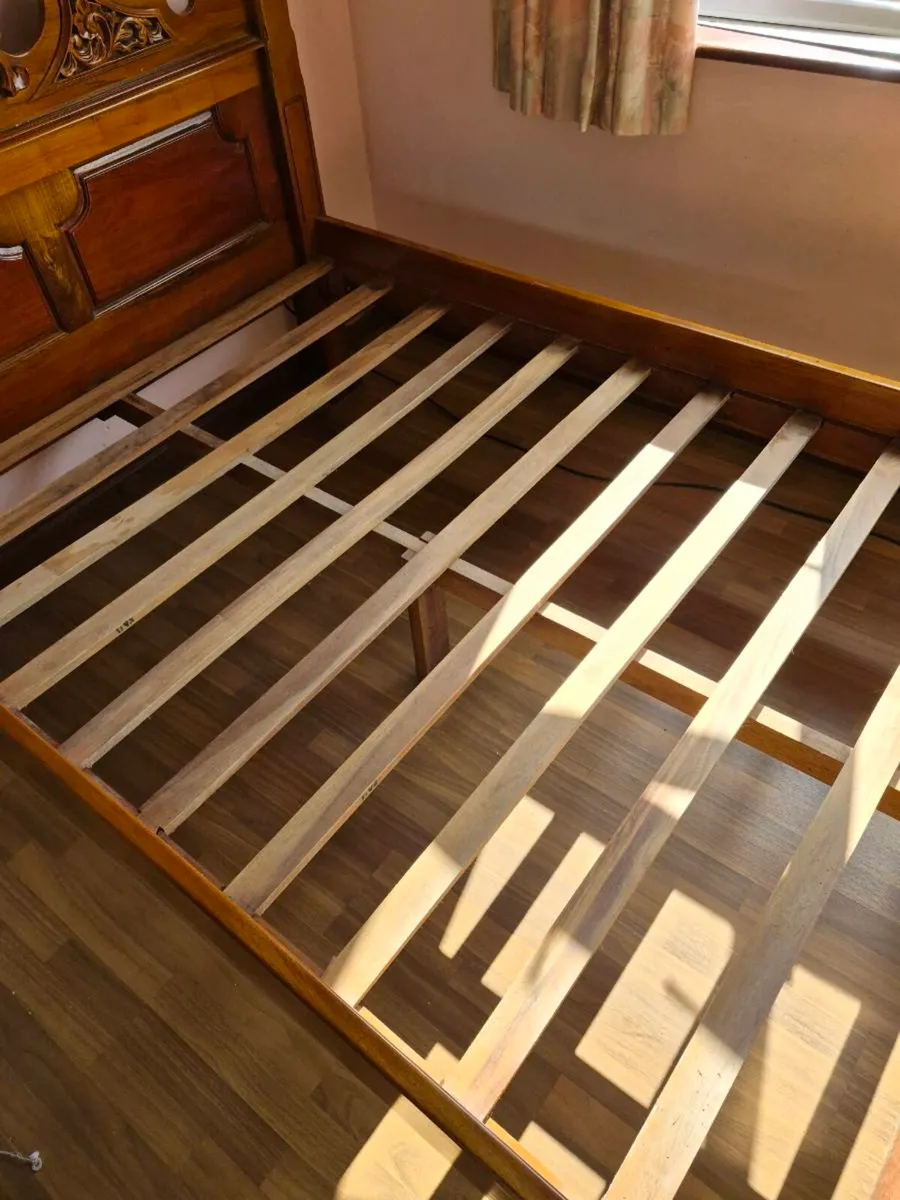 4 poster bed - Image 1