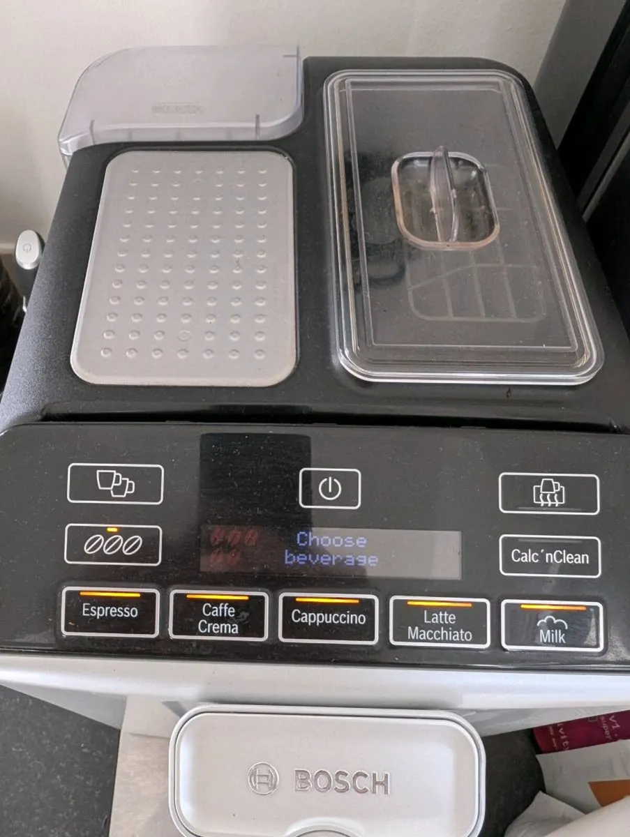 Bosch VeroCup 300 Fully Automatic Coffee Machine - Image 4