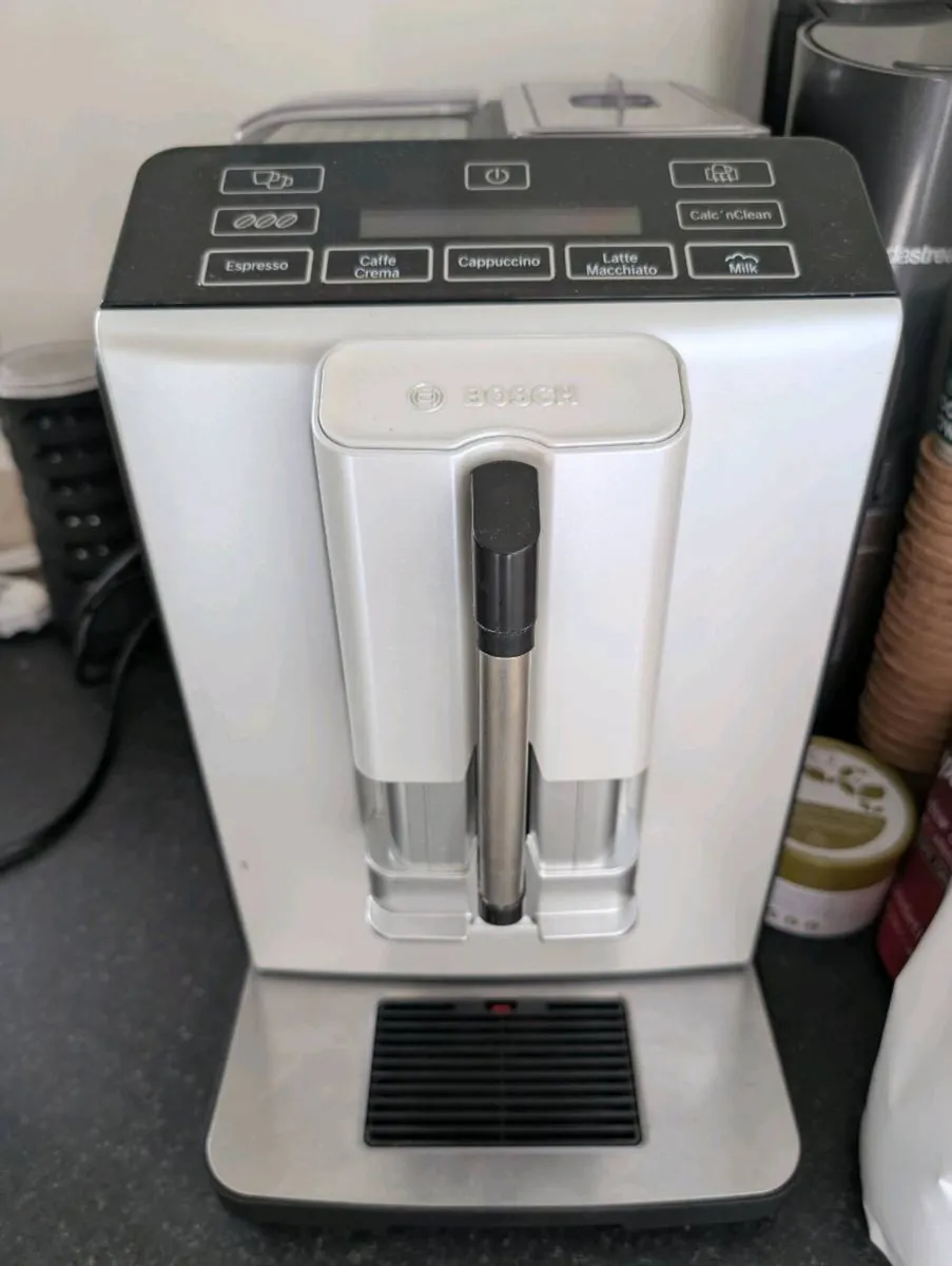 Bosch VeroCup 300 Fully Automatic Coffee Machine - Image 2