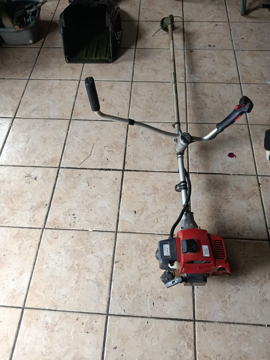 Kawasaki 45cc brushcutter - Image 3