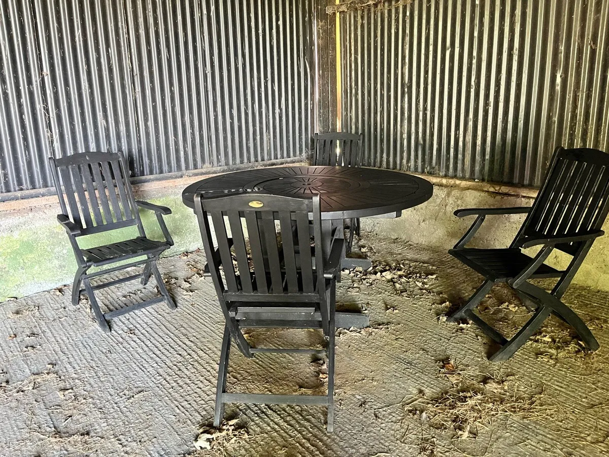 Patio table and chairs - Image 2