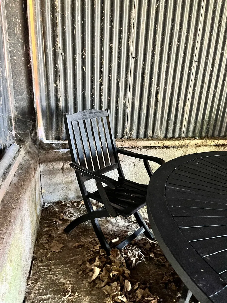 Patio table and chairs - Image 4