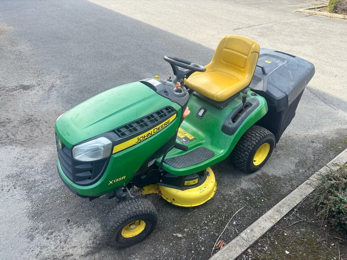 John Deere X135R Ride On Mower - Image 4